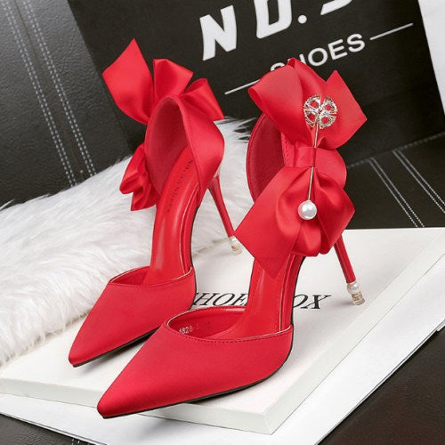 Pointed Bow high heels